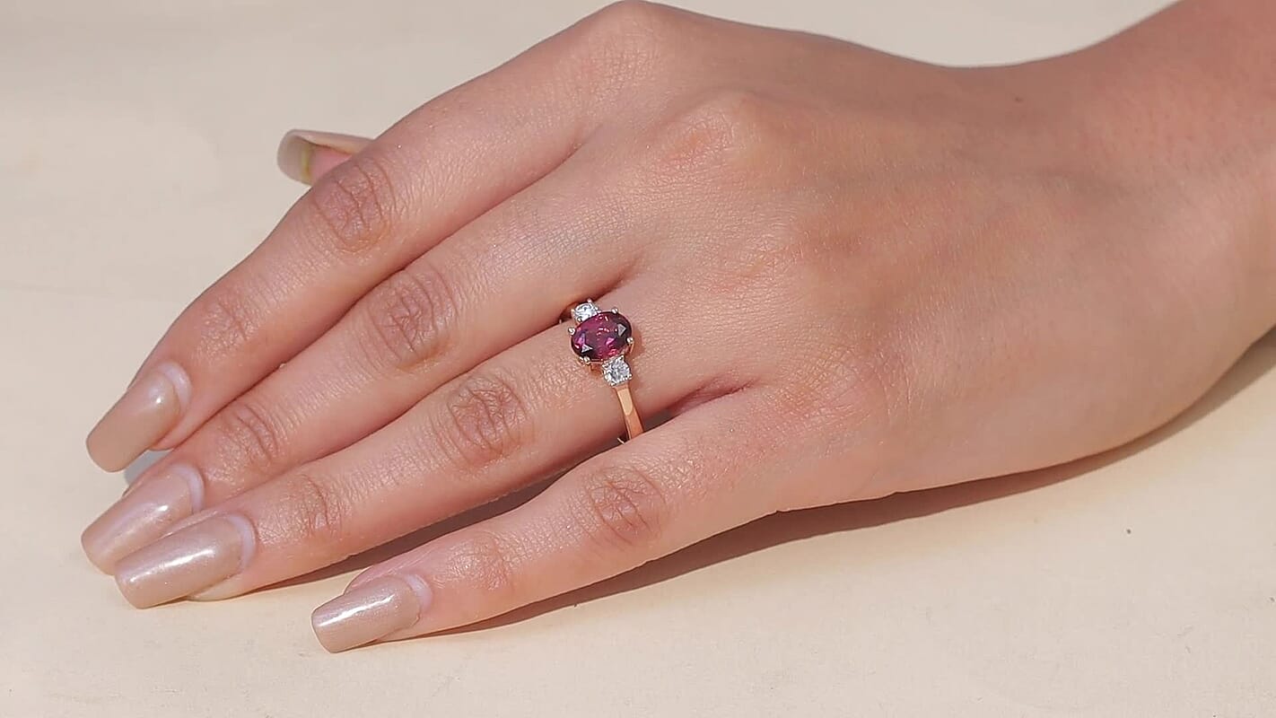Premium Malawi Magenta Garnet, Luxuriant Lab Grown Diamond (G-H, SI) (0.26 cts) Ring in 18K Vermeil RG Over Sterling Silver (Size 10.0) 1.70 ctw