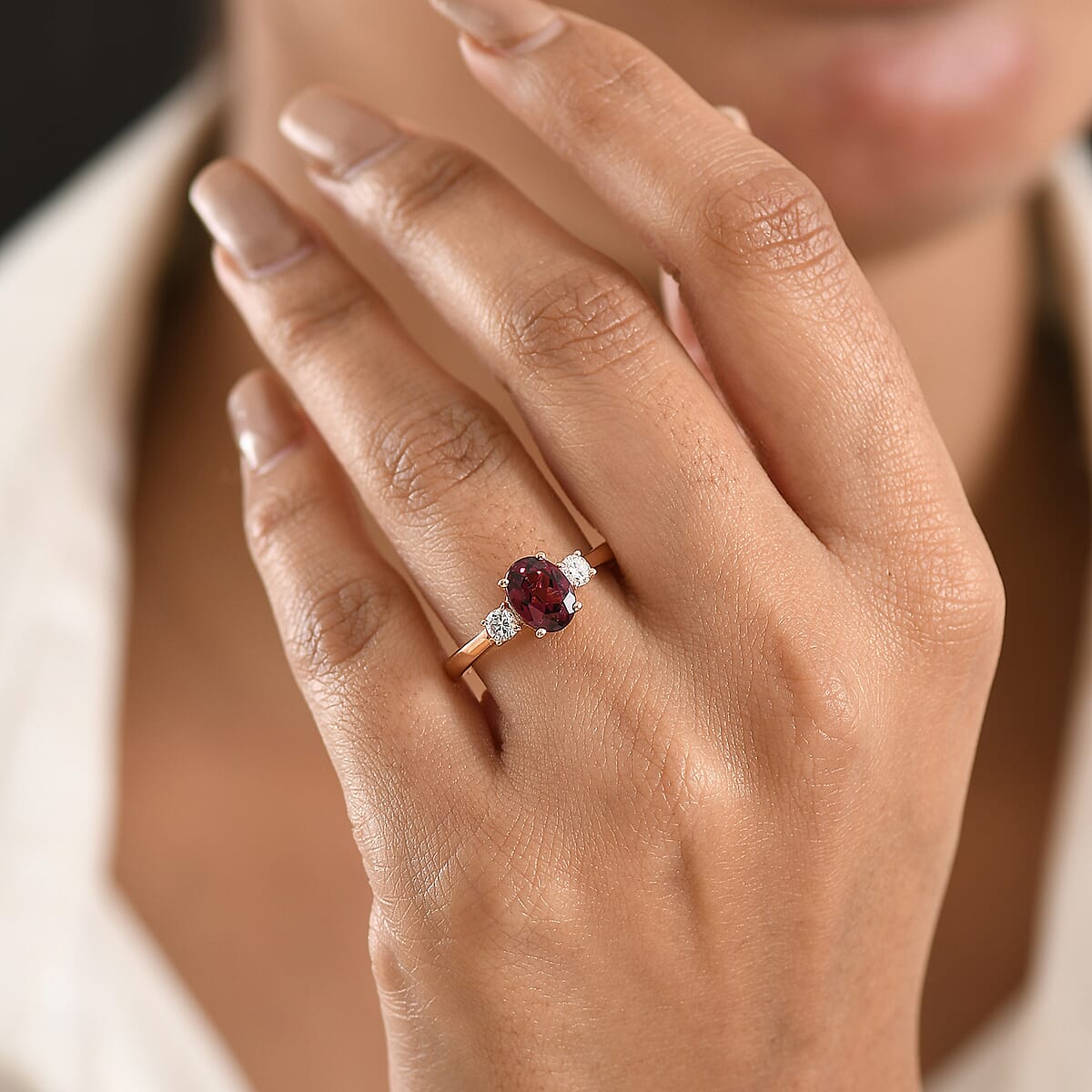 Premium Malawi Magenta Garnet and Luxuriant Lab Grown Diamond G-H SI 1.70 ctw Ring in 18K Vermeil Rose Gold Over Sterling Silver (Size 10.0) image number 2