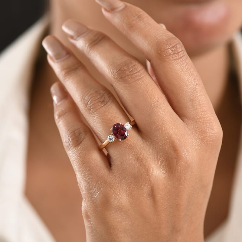 Premium Malawi Magenta Garnet and Luxuriant Lab Grown Diamond G-H SI 1.70 ctw Solace Ring in 18K Vermeil Rose Gold Over Sterling Silver (Size 7.0)