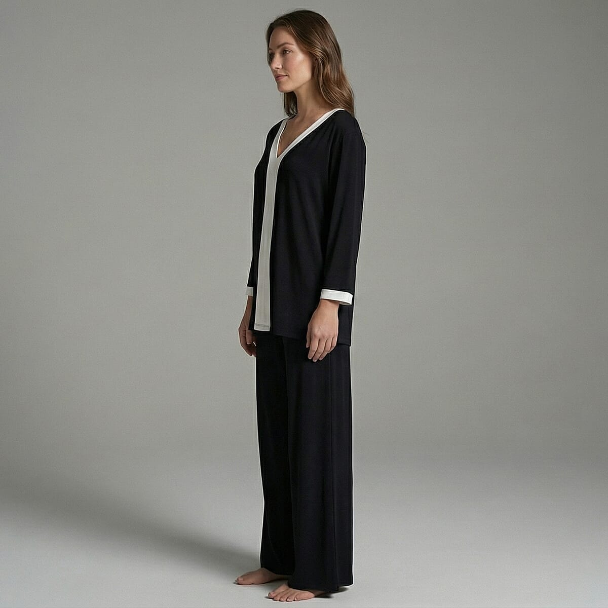 La Marey Black & White 2pcs Lounge Set - One Size Missy image number 2