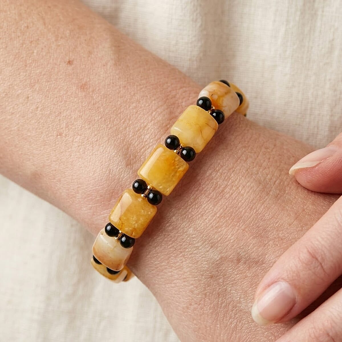 Yellow Aventurine and Thai Black Spinel 102.00 ctw Beaded Stretch Bracelet image number 2