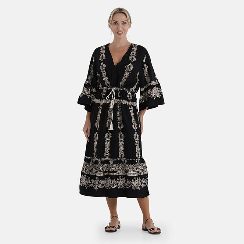 La Marey Black and White Embroidered Wove 3/4 Sleeve Dress Cover-up - One Size Fits Most