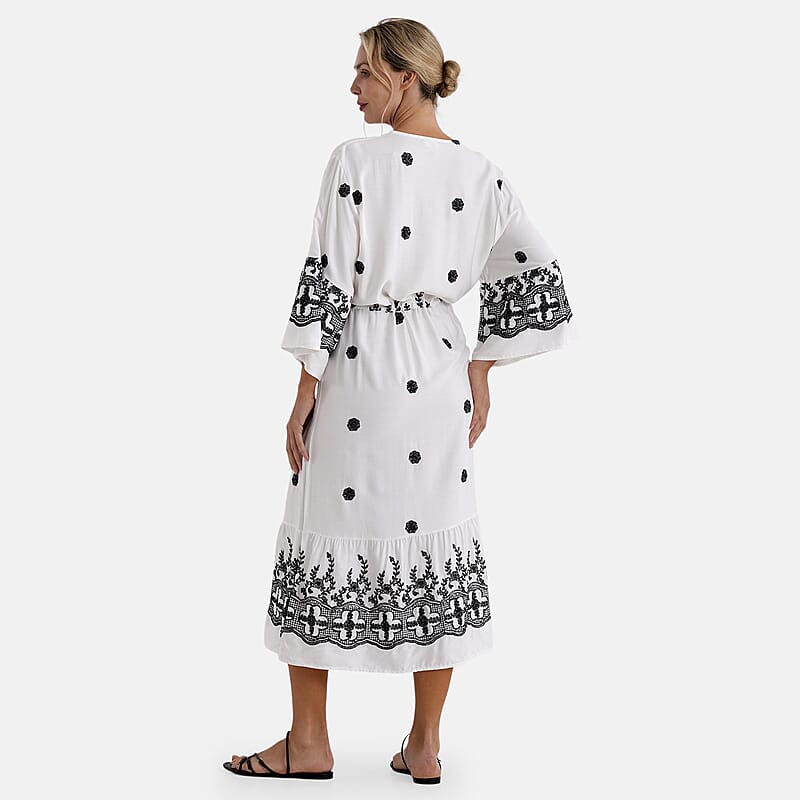 La Marey White and Black Embroidered Wove 3/4 Sleeve Dress Cover-up - One Size Fits Most