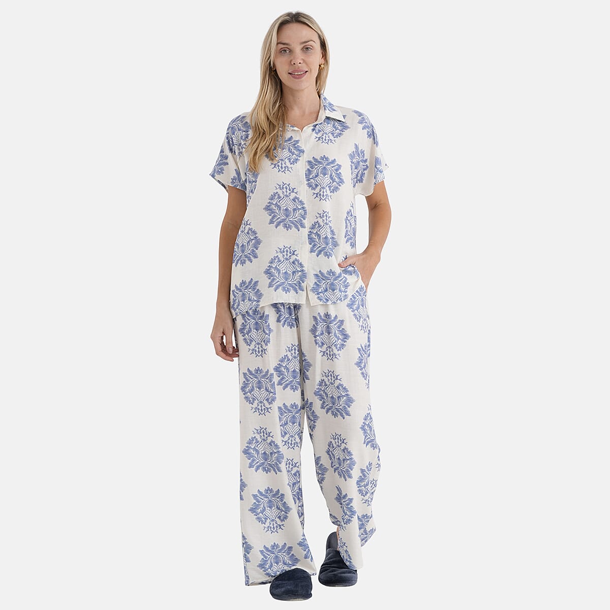 La Marey White Blue Viscose 2 Piece Lounge Set - S/M image number 4