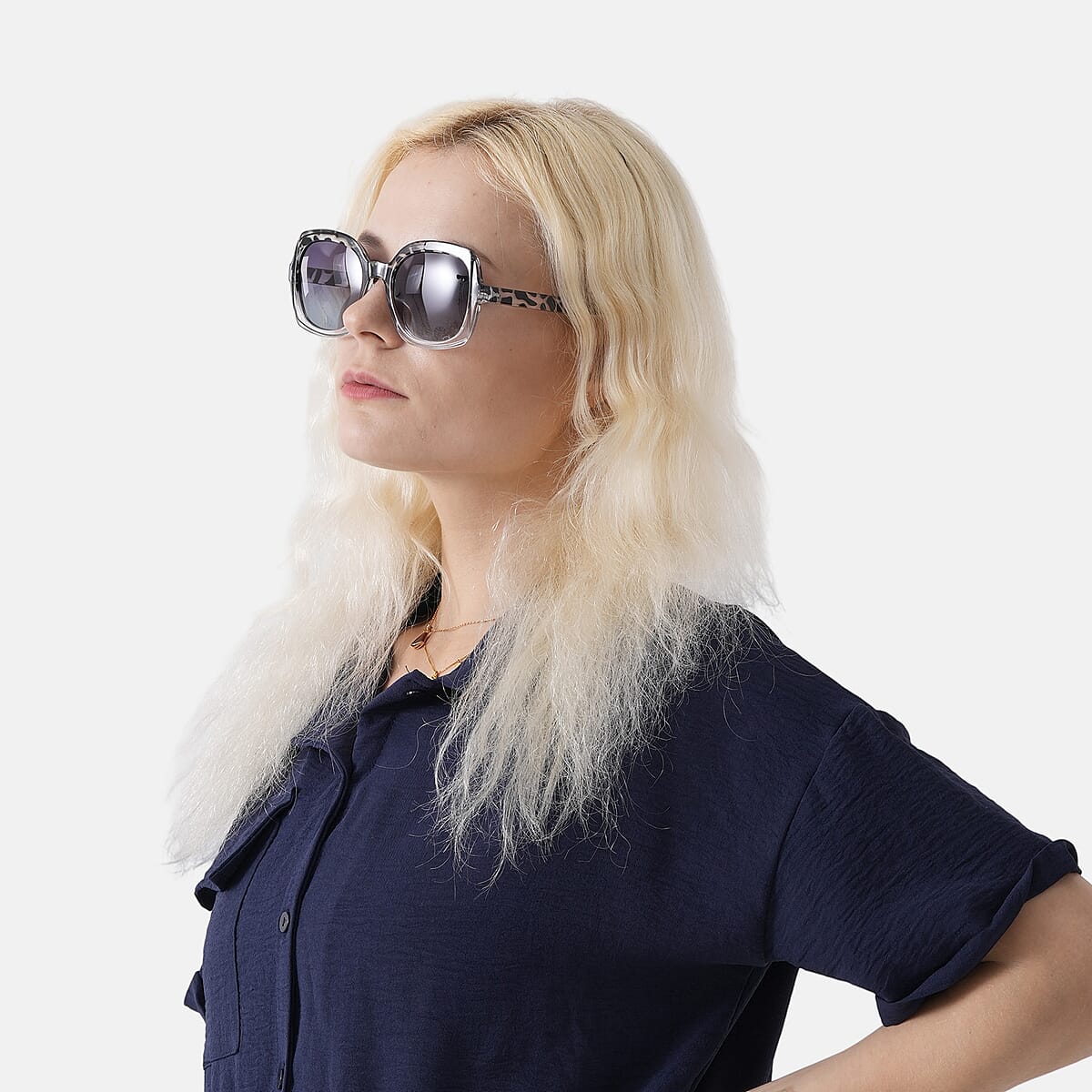 Leopard Print with Champagne UV400 Sunglasses image number 3