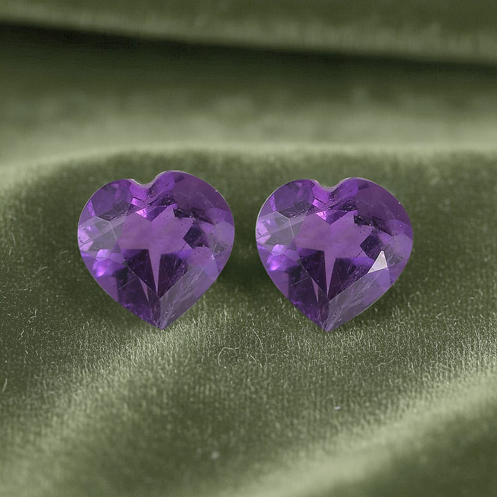 1.35 ctw Heart Cut African Amethyst Loose Gemstone – AAA Grade (Set Of 2) (6 mm)
