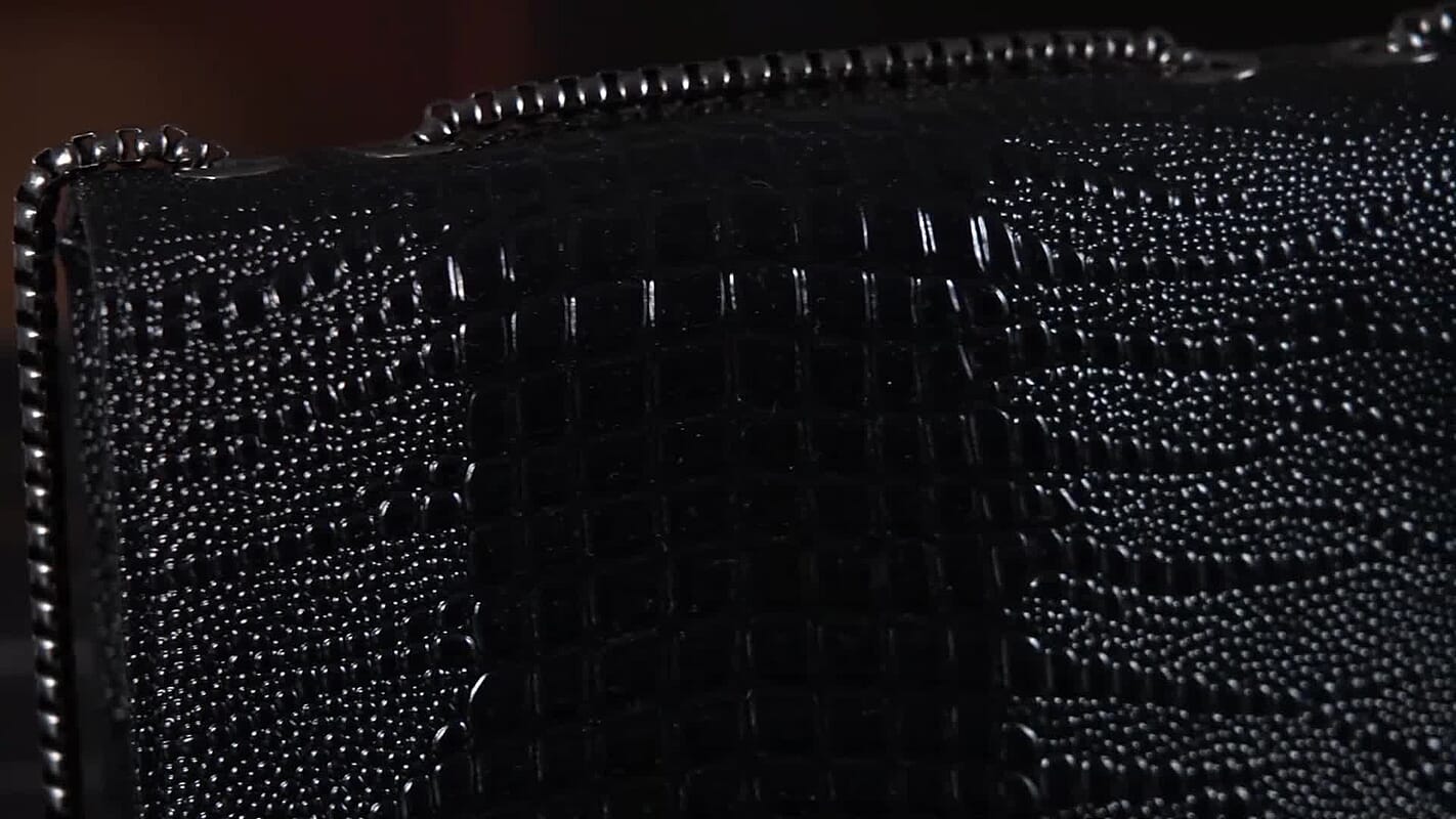 La Marey Black Crocodile Pattern Faux Leather Crossbody Bag (7.87"x5.91"x2.76")