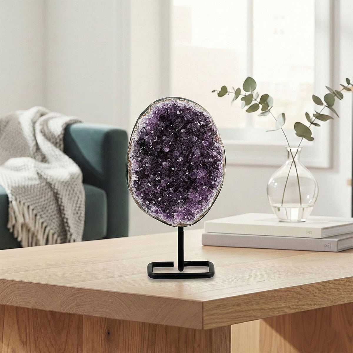 Amethyst on Stand -M image number 1