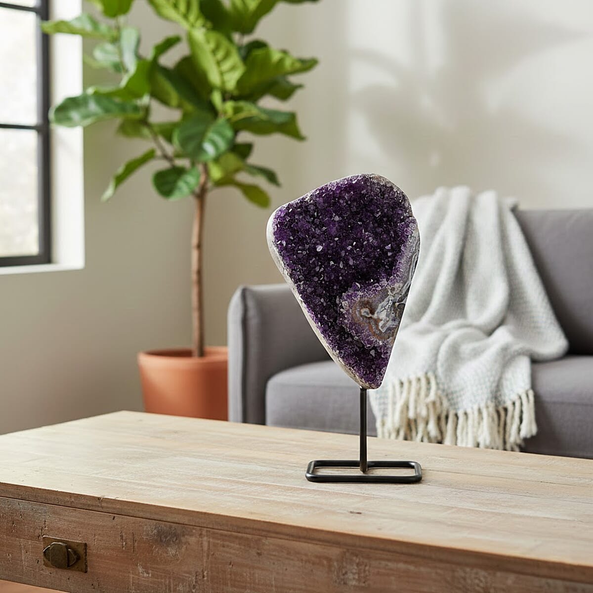 Amethyst on Stand -XL image number 1