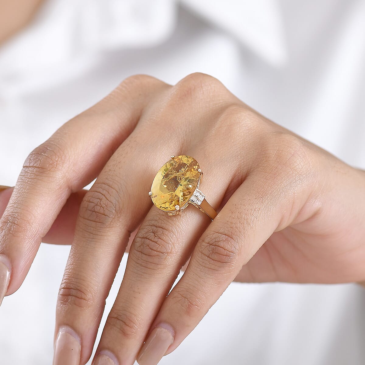 Luxoro 10K Yellow Gold Premium Golden Apatite, Diamond (I2) Ring (Size 6.0) 8.80 ctw image number 2