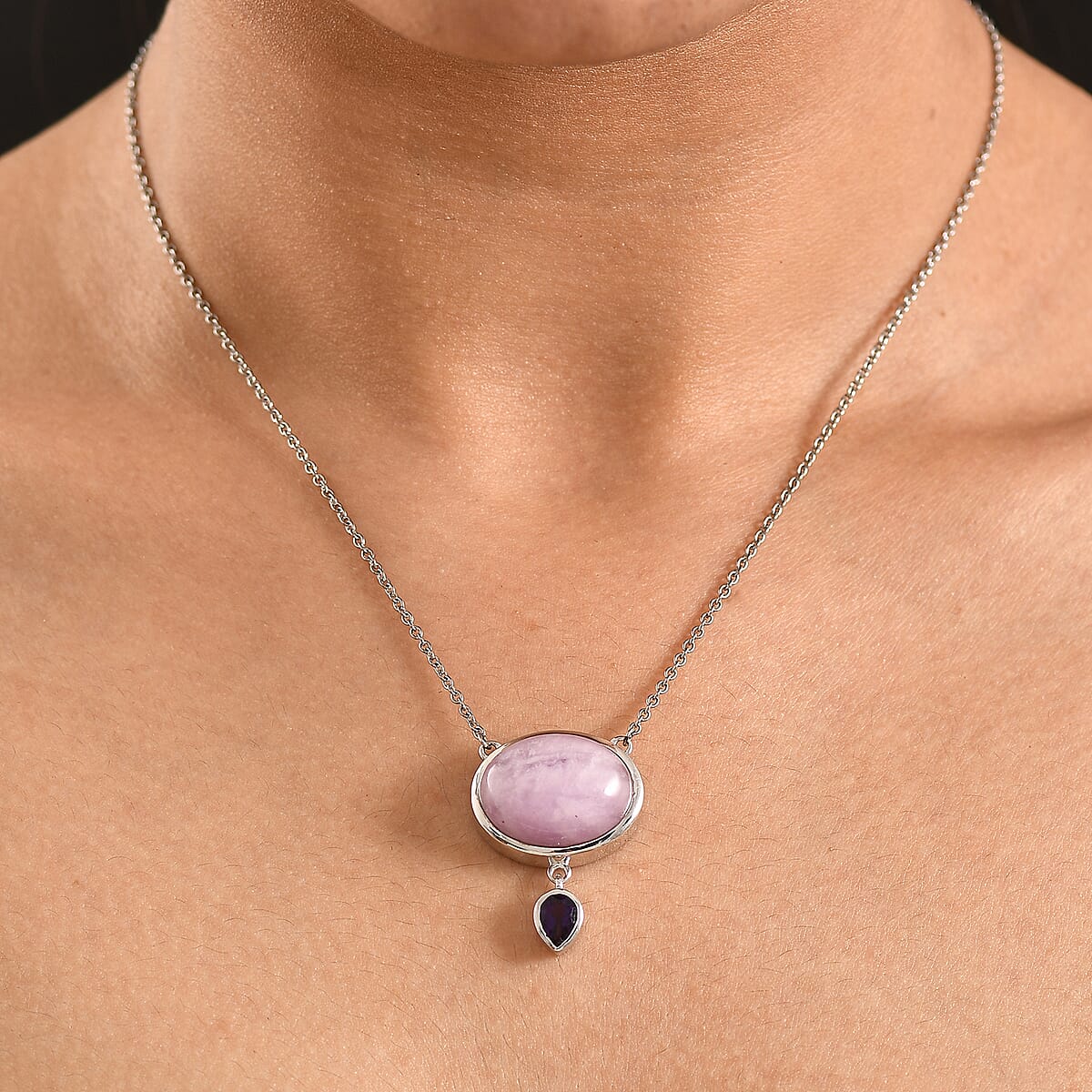 EverTrue Kunzite and African Amethyst 23.10 ctw Necklace (18-20 Inches) in Platinum Bond image number 2