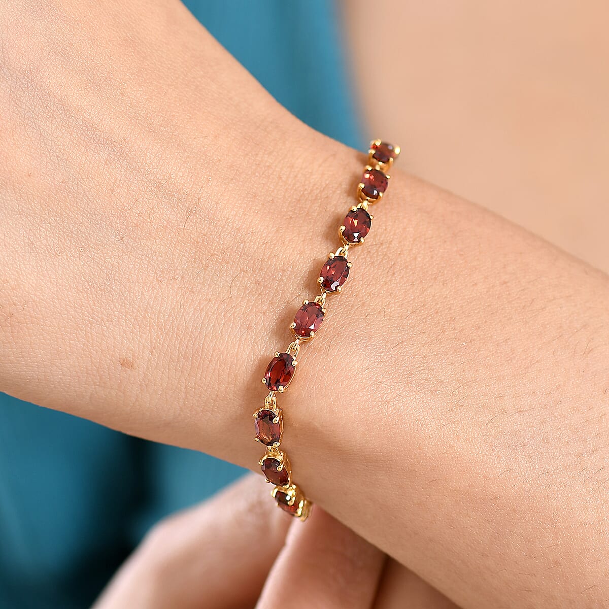 D'Joy Mozambique Garnet 12.60 ctw Flame Line Bracelet in 18K Vermeil Yellow Gold Over Sterling Silver (8.00 In) image number 2