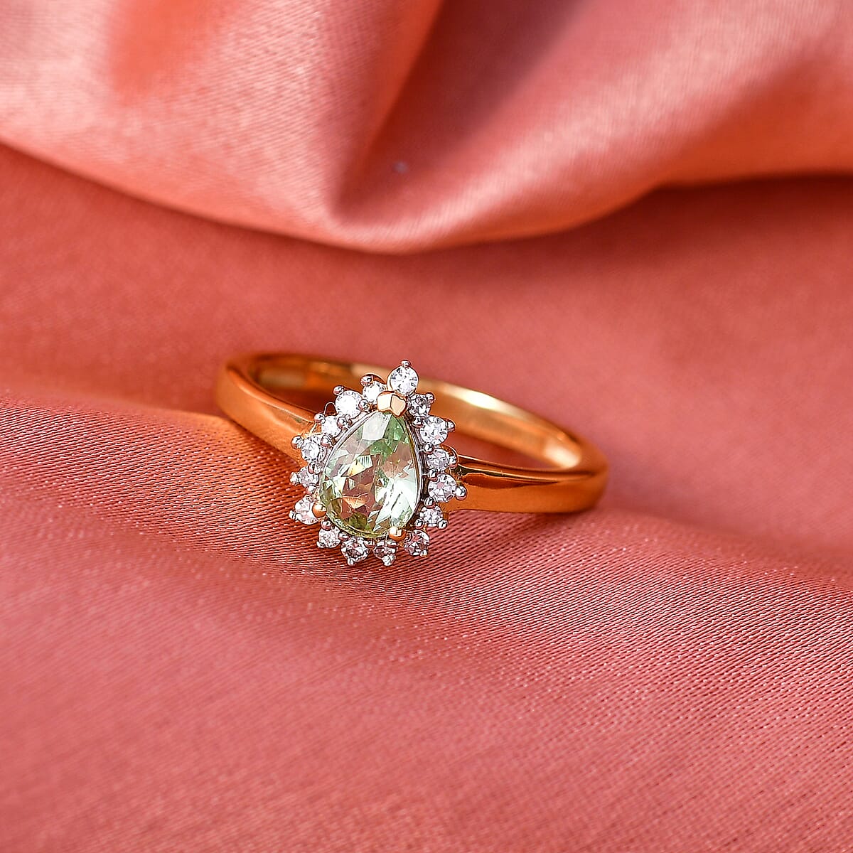 Premium Tanzanian Mint Garnet, Luxuriant Lab Grown Diamond G-H SI 0.80 ctw Pear Spark Ring in 18K Vermeil Yellow Gold Over Sterling Silver (Size 9.0) image number 1