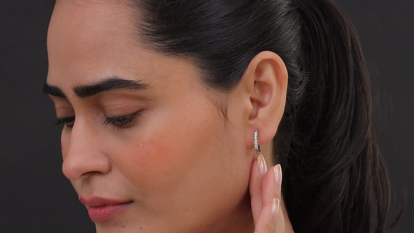 Luxuriant Lab Grown Diamond (G-H, SI) Earrings in Rhodium Over Sterling Silver 0.25 ctw