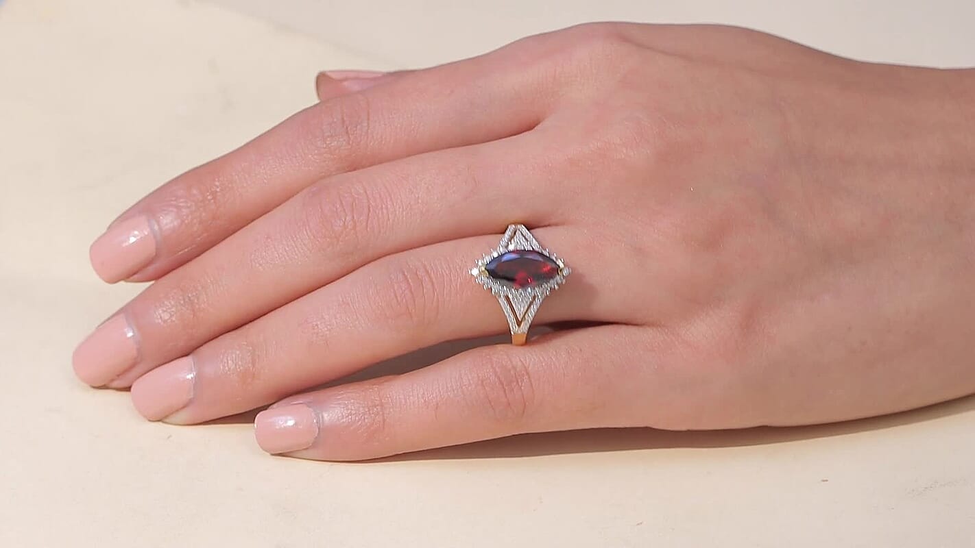 D'Joy Premium Mozambique Garnet, Moissanite Ring in 18K Vermeil YG Over Sterling Silver (Size 6.0) 3.40 ctw