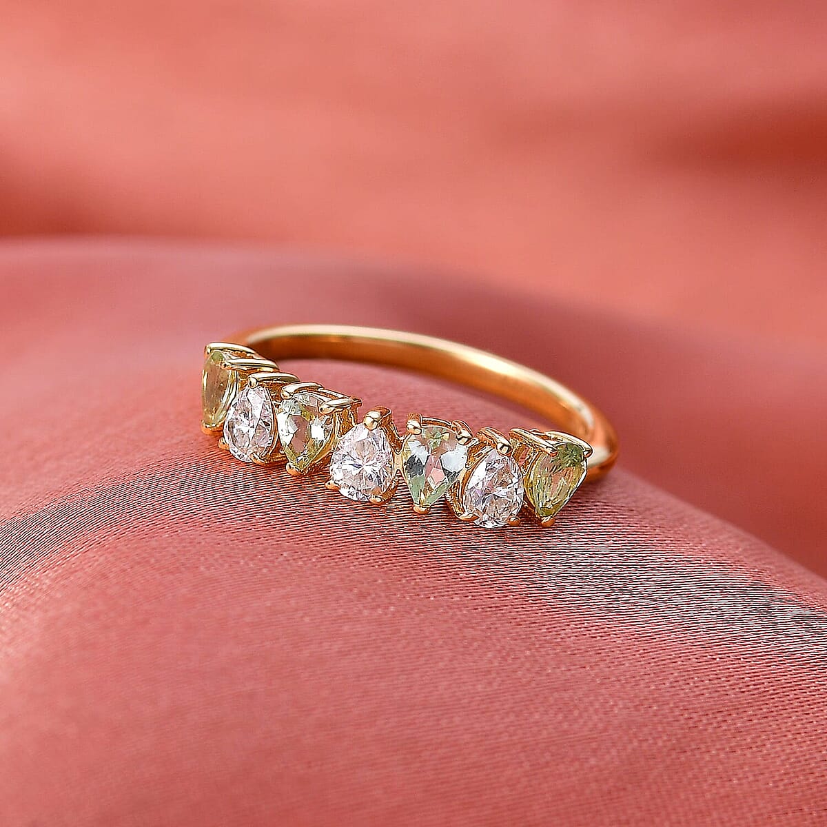 D'Joy Premium Tanzanian Mint Garnet and Moissanite 1.10 ctw Pear Band Ring in 18K Vermeil Yellow Gold Over Sterling Silver (Size 7.0) image number 1