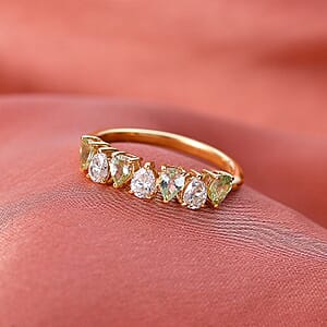 D'Joy Premium Tanzanian Mint Garnet and Moissanite 1.10 ctw Pear Band Ring in 18K Vermeil Yellow Gold Over Sterling Silver (Size 7.0)