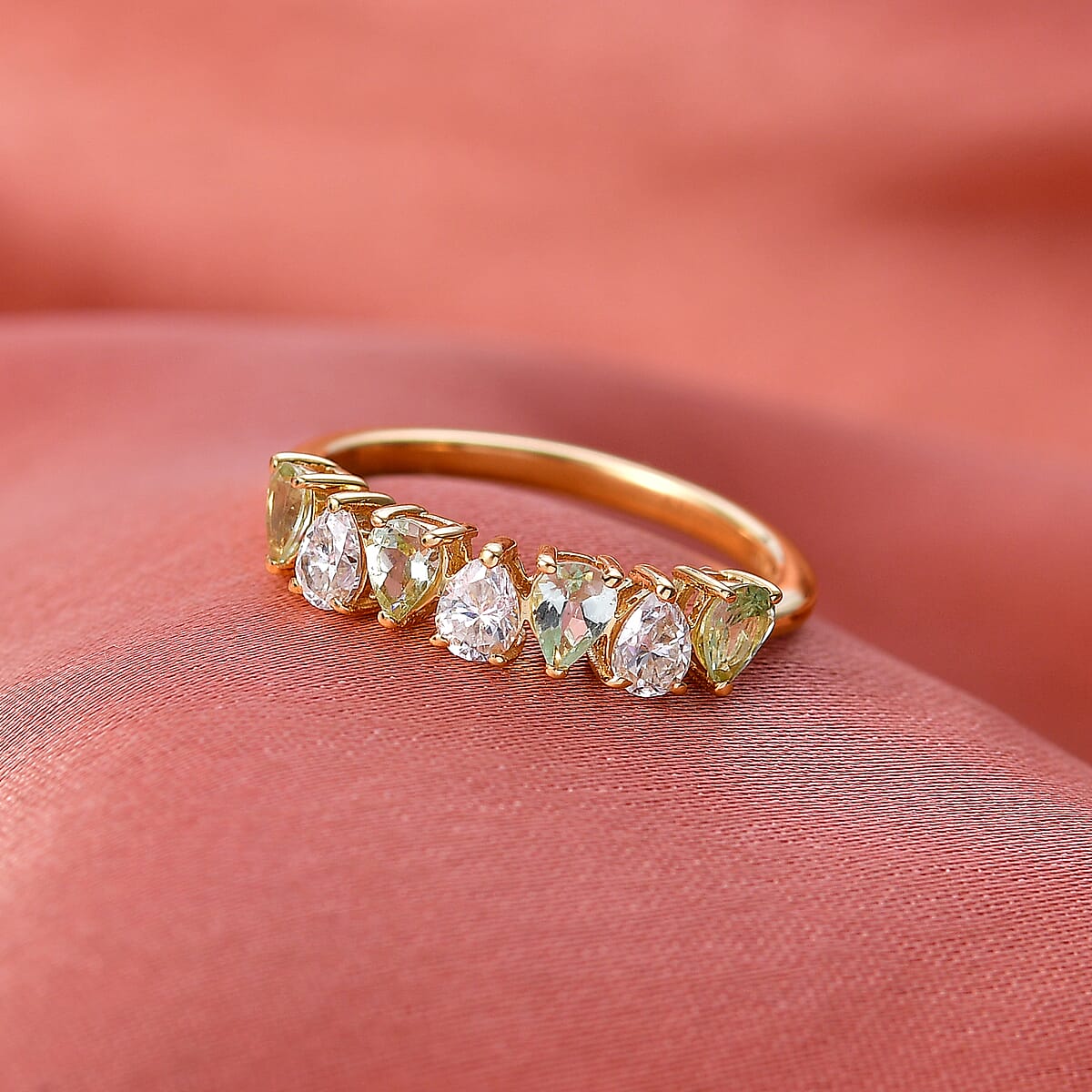 D'Joy Premium Tanzanian Mint Garnet and Moissanite 1.10 ctw Pear Band Ring in 18K Vermeil Yellow Gold Over Sterling Silver (Size 8.0) image number 1