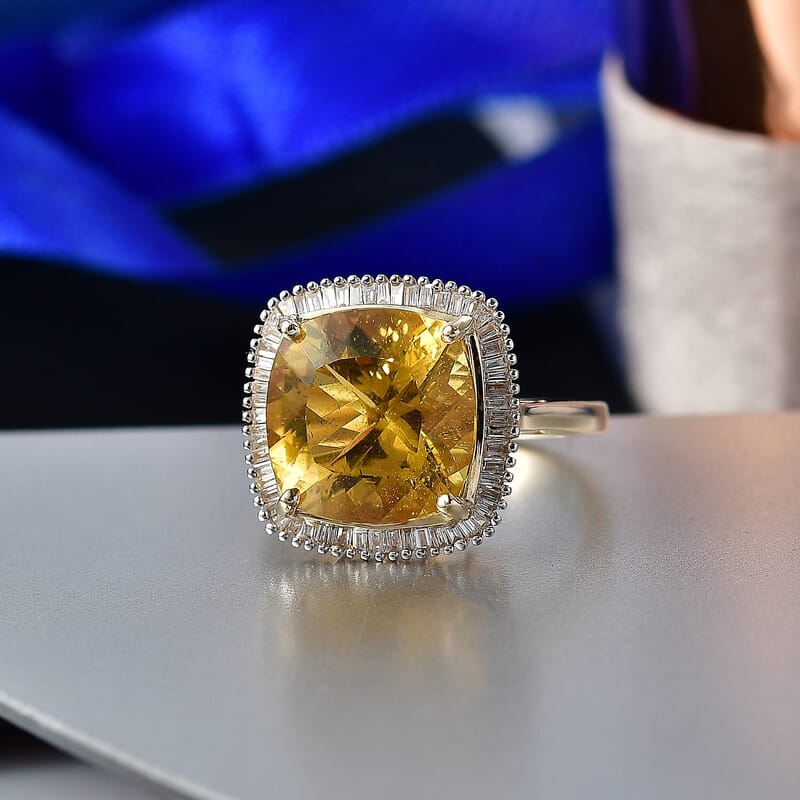 Luxoro Premium Golden Apatite and Diamond G-H I2 7.65 ctw Solar Crown Ring in 10K Yellow Gold (Size 5.0)