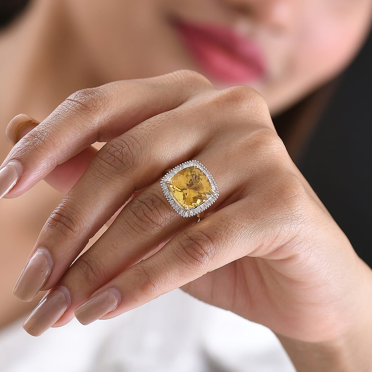 Luxoro Premium Golden Apatite and Diamond G-H I2 7.65 ctw Solar Crown Ring in 10K Yellow Gold (Size 8.0) image number 2