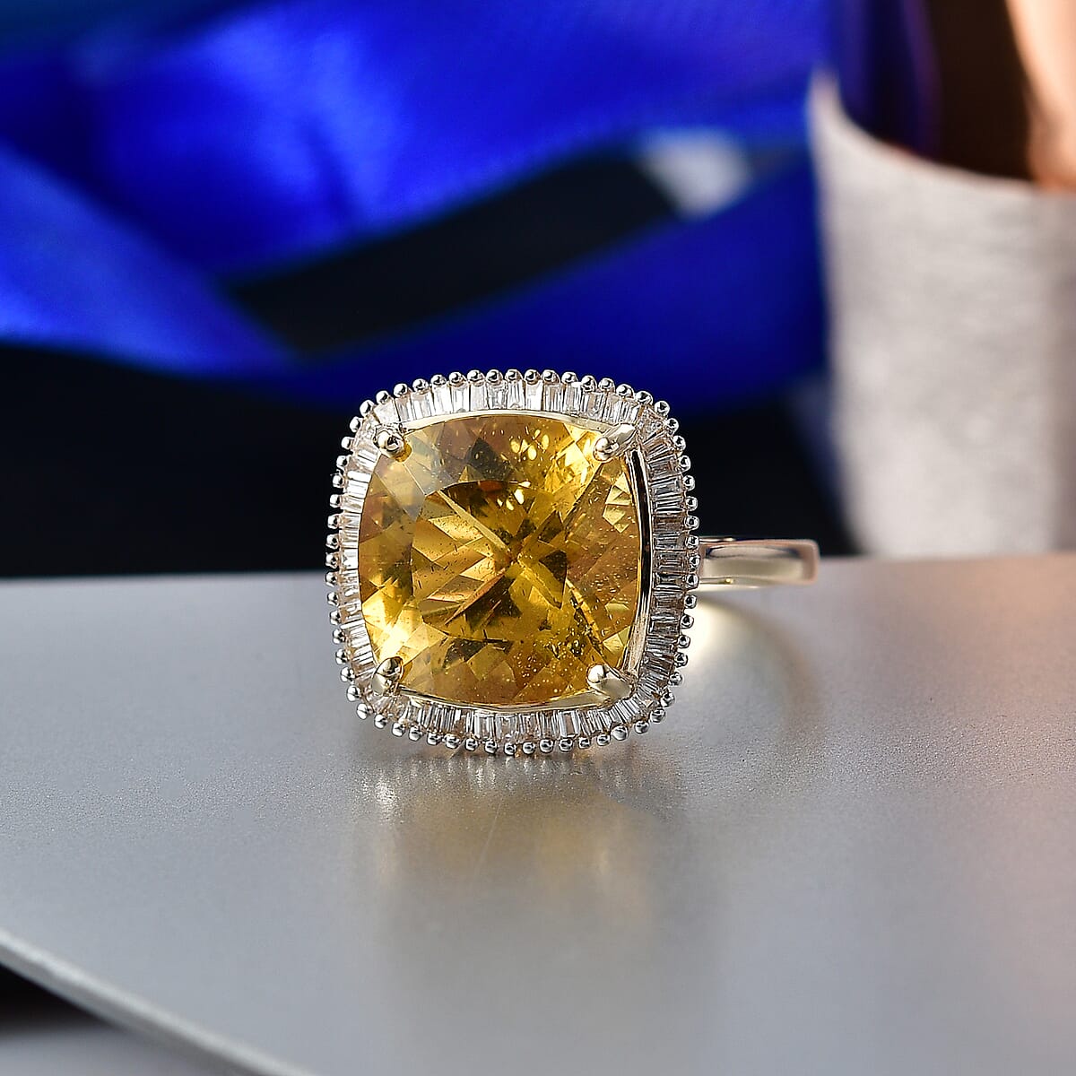 Luxoro 10K Yellow Gold Premium Golden Apatite, Diamond (G-H, I2) Ring (Size 6.0) 7.65 ctw image number 1