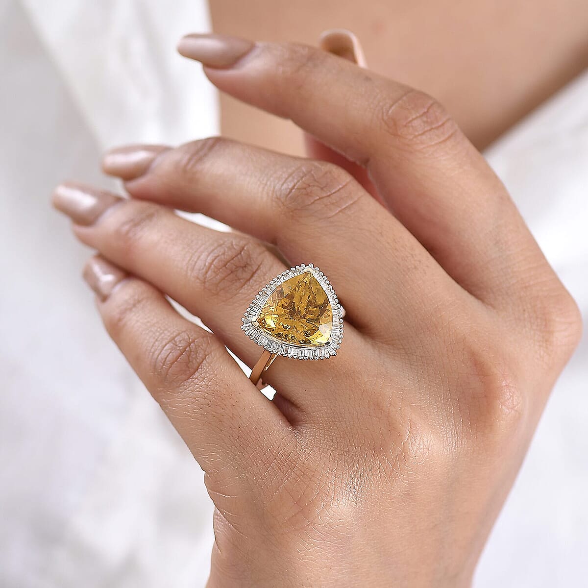 Luxoro Premium Golden Apatite and Diamond G-H I2 7.80 ctw Solar Crown Ring in 10K Yellow Gold (Size 5.5) image number 2
