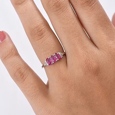 D'Joy AAA African Ruby and Diamond 1.00 ctw Ring in Rhodium Over Sterling Silve (Size 9.5)