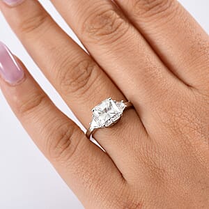 D'Joy Radiant Cut Moissanite 2.90 ctw Solitaire Ring in Rhodium Over Sterling Silver (Size 9.0)