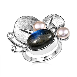 AAA Malagasy Labradorite and White Pearl 7.00 ctw Ring in Rhodium Over Sterling Silver (Size 8.0)