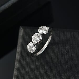 D'Joy 100 Facet Moissanite (Rnd 5mm) Ring in Rhodium Over Sterling Silver (Size 8.0) 1.35 ctw