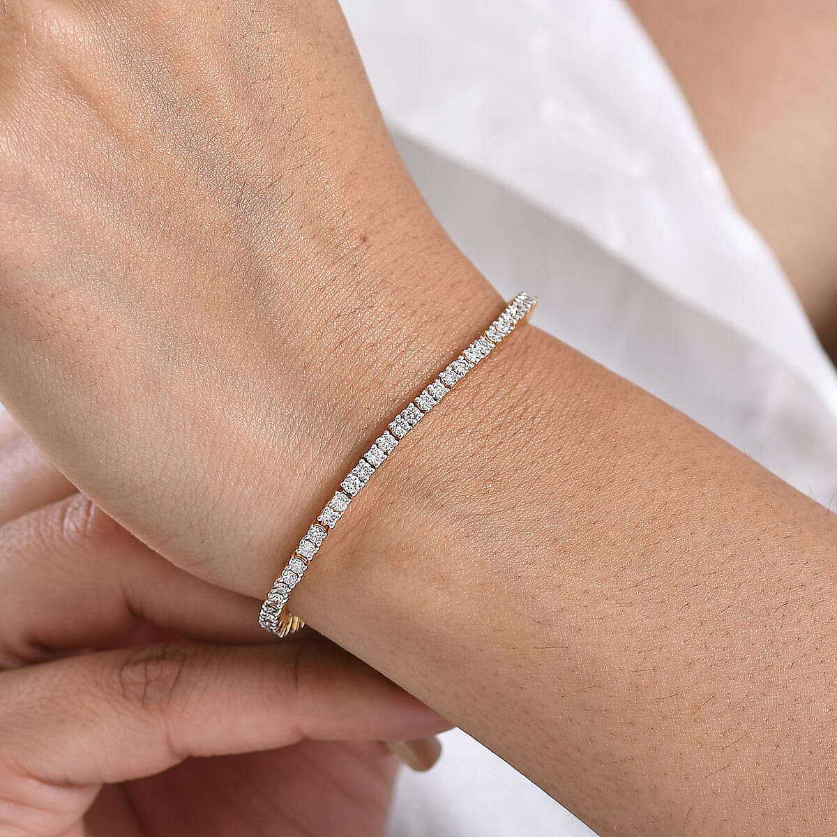 Luxuriant Lab Grown Diamond E-F VS 3.00 ctw Bracelet in 18K Vermeil Yellow Gold Over Sterling Silver (6.50 In) image number 2