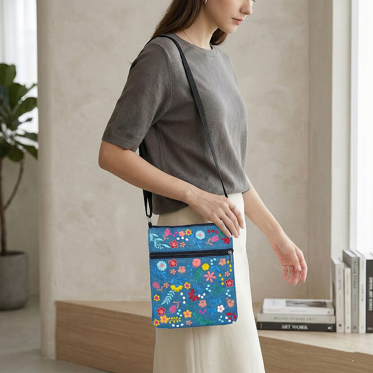 Dark Blue Embroidery Floral Pattern Mini Shoulder Bag image number 2