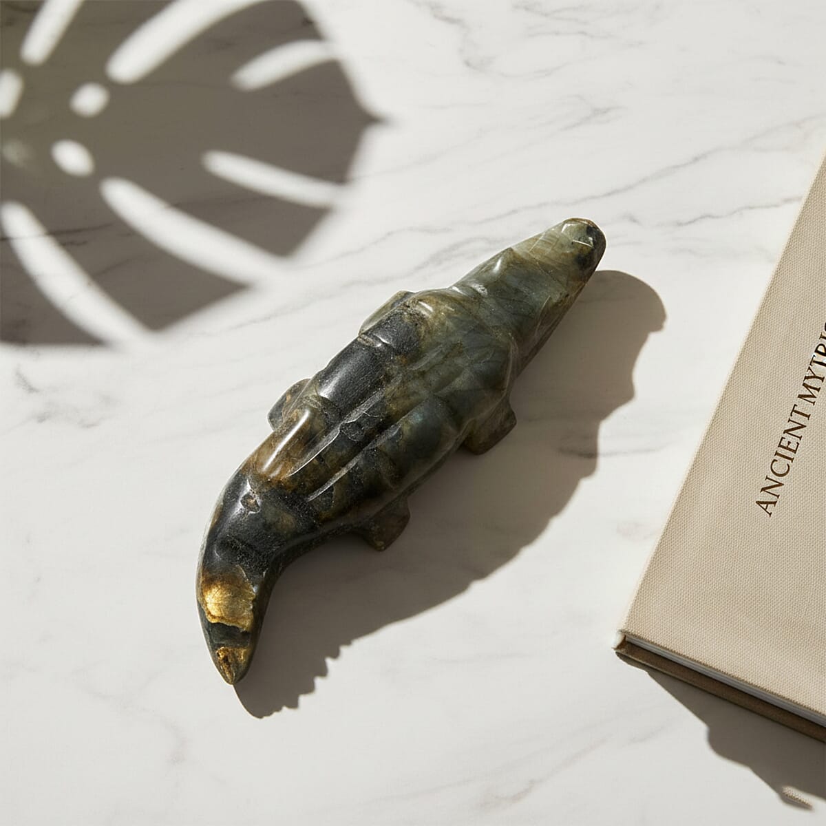 Labradorite Crocodile Shape -Medium 615ctw image number 1