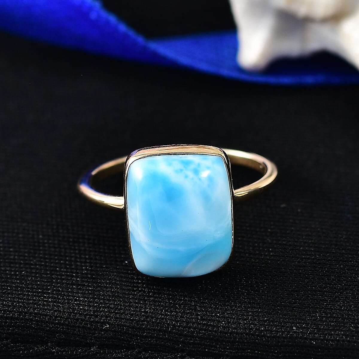 AAA Larimar 6.80 ctw Solitaire Ring in 10K Yellow Gold (Size 8.0) image number 1