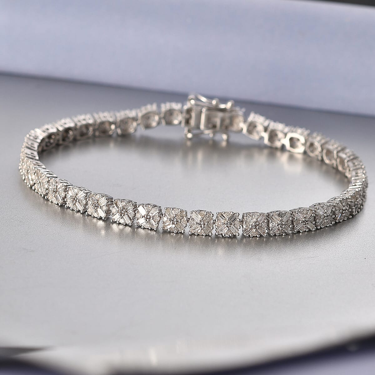 D'Joy Diamond 4.00 ctw Bracelet in Rhodium Over Sterling Silver (7.25 In) image number 1