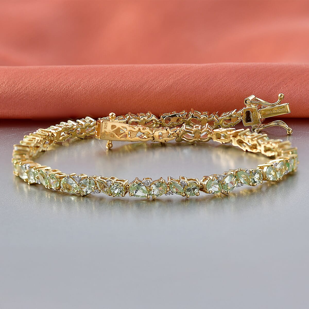 D'Joy Premium Tanzanian Mint Garnet and Moissanite 8.85 ctw Leaf Link Bracelet in 18K Vermeil Yellow Gold Over Sterling Silver (8.00 In) image number 1