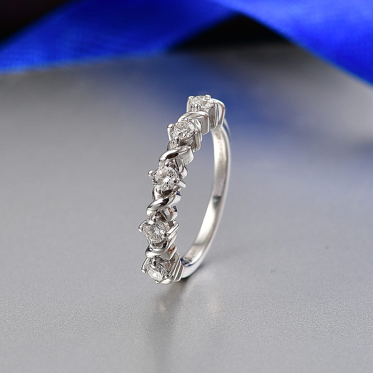 Luxuriant Lab Grown Diamond G-H SI 0.50 ctw Ring in Rhodium Over Sterling Silver (Size 5.0) (Del. In 10-12 Days) image number 1