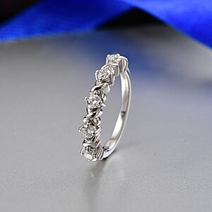 Luxuriant Lab Grown Diamond G-H SI 0.50 ctw Ring in Rhodium Over Sterling Silver (Size 5.0) (Del. In 10-12 Days)