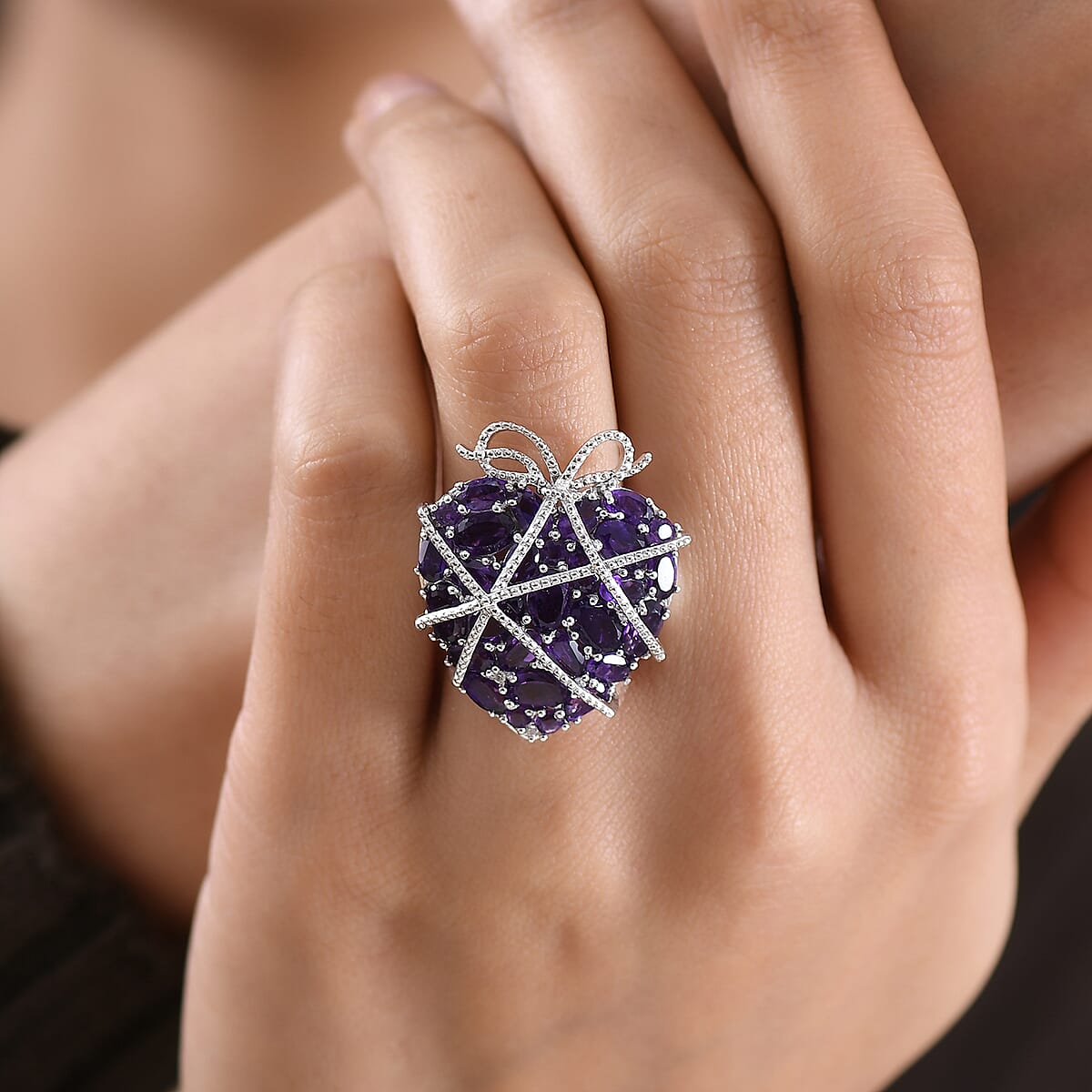 GP Special Amore Collection Premium African Amethyst and White Zircon 5.85 ctw Ring in Rhodium Over Sterling Silver (Size 6.0) (Del. in 8-10 Days) image number 3