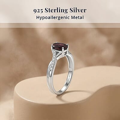 D'Joy Premium Red Zircon and Moissanite 1.50 ctw Ring in Rhodium Over Sterling Silver (Size 9.0)