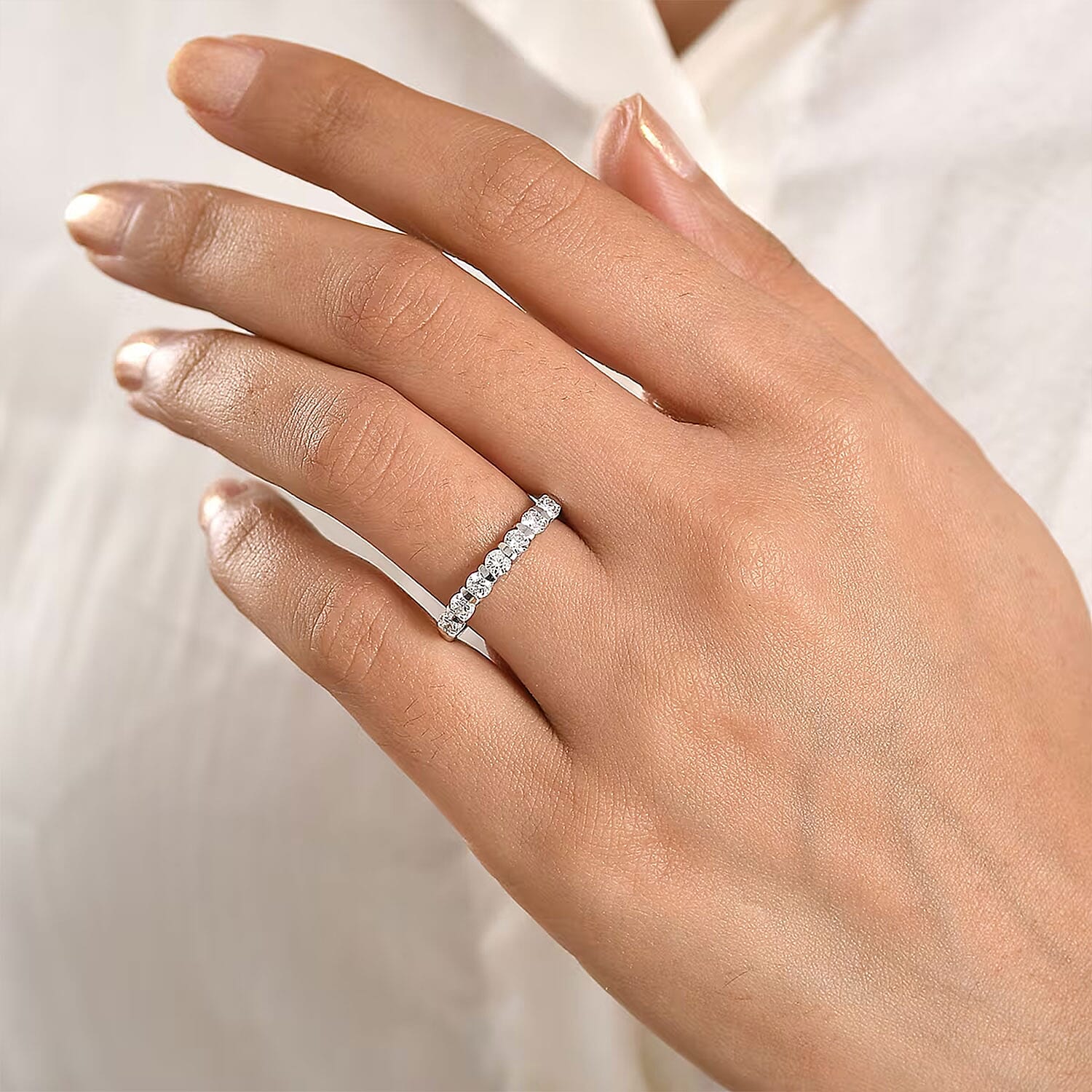 Luxuriant Lab Grown Diamond G-H SI 0.70 ctw Band Ring in Rhodium Over Sterling Silver (Size 10.0)