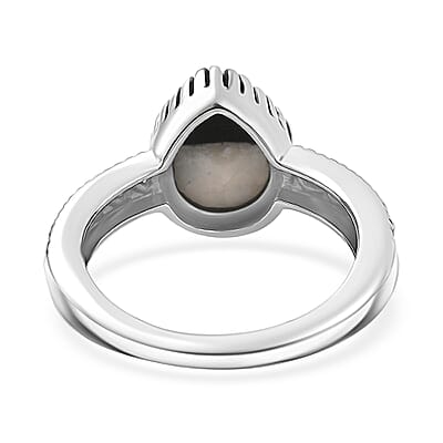 D'Joy Artisan Crafted Premium White Buffalo 2.70 ctw Ring in Sterling Silver (Size 7.0)