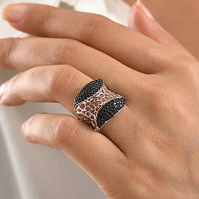 D'Joy Passport to Turkey Thai Black Spinel 1.20 ctw Ring in Rhodium Over Sterling Silver (Size 7.0)