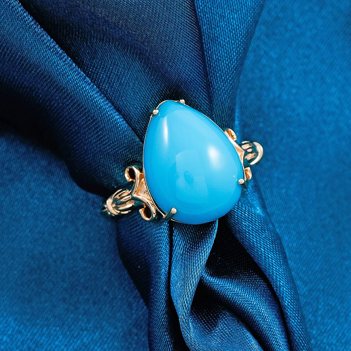 Certified & Appraised AAA Sleeping Beauty Turquoise 6.35 ctw Solitaire Ring in 10K Yellow Gold (Size 5.0) image number 1