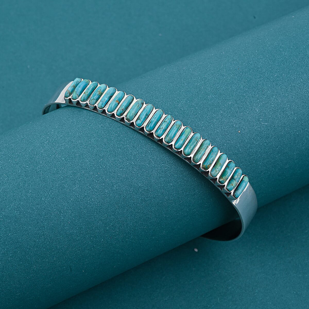 Santa Fe Style Kingman Turquoise  Bracelet in Sterling Silver (7.00 In) 24.00 ctw image number 1