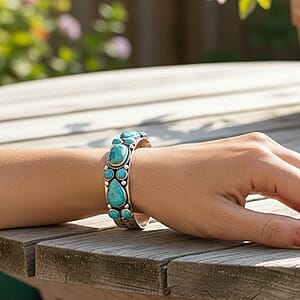 Santa Fe Style Kingman Turquoise  16 ctw Bracelet in Sterling Silver (7.00 In)