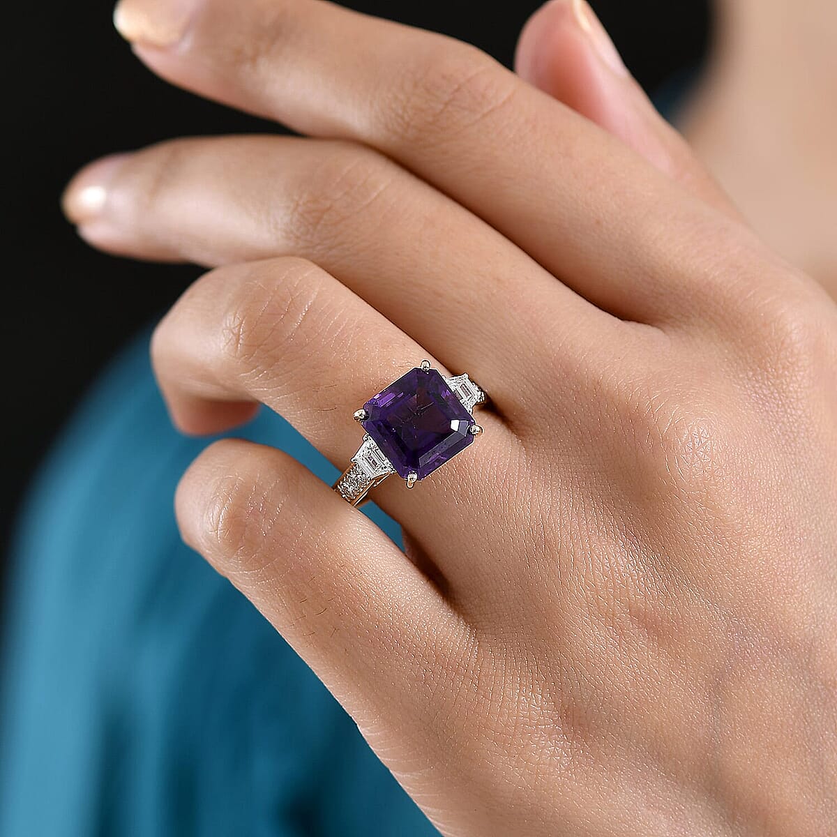 AAA Lusaka Amethyst and Luxuriant Lab Grown Diamond G-H SI 6.80 ctw Ring in 10K Yellow Gold (Size 6.5) image number 2