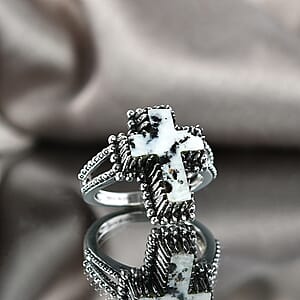 D'Joy Artisan Crafted Premium White Buffalo 4.80 ctw Ring in Sterling Silver (Size 10.0)