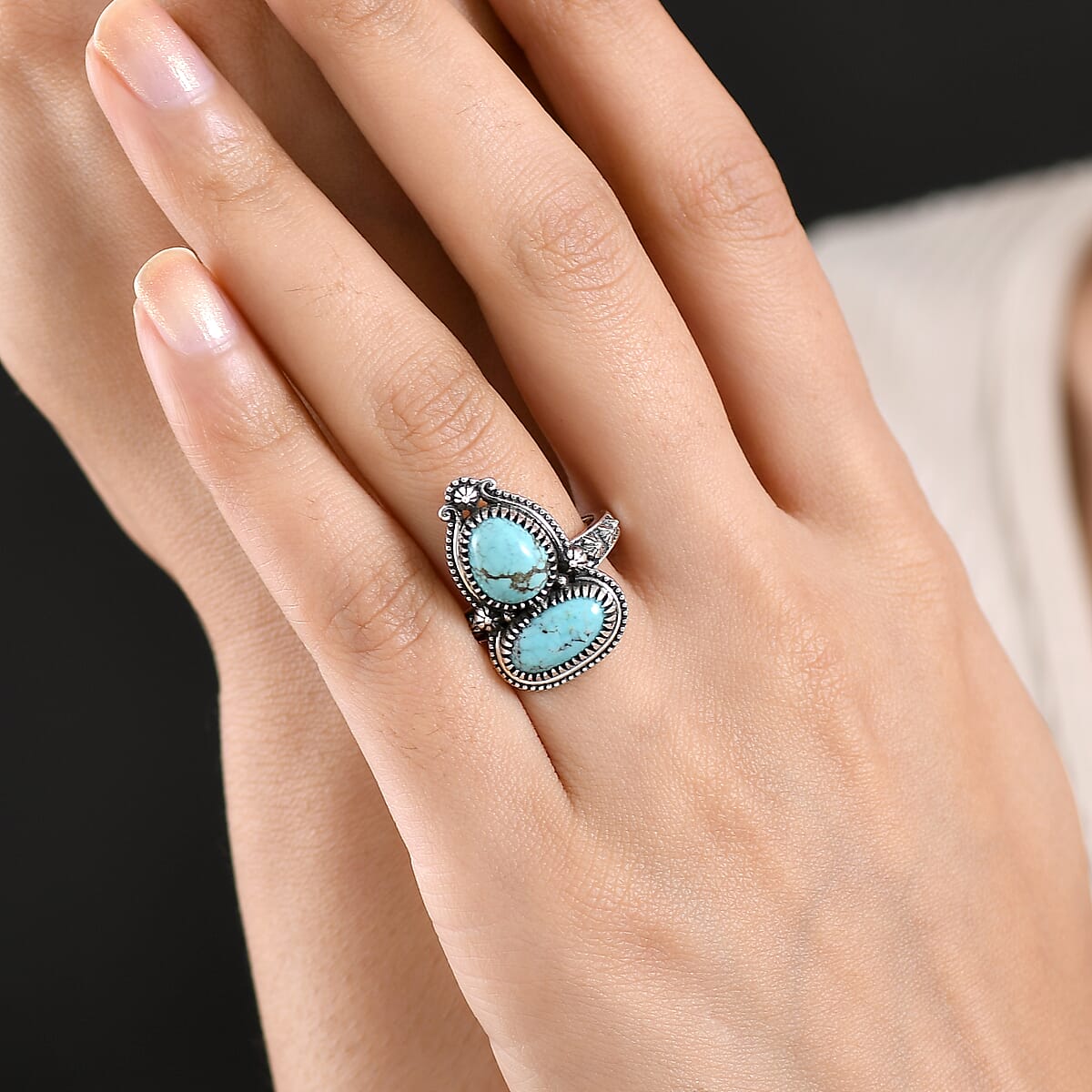 D'Joy Artisan Crafted Premium Blue Moon Turquoise 4.25 ctw Ring in Sterling Silver (Size 7.0) image number 2