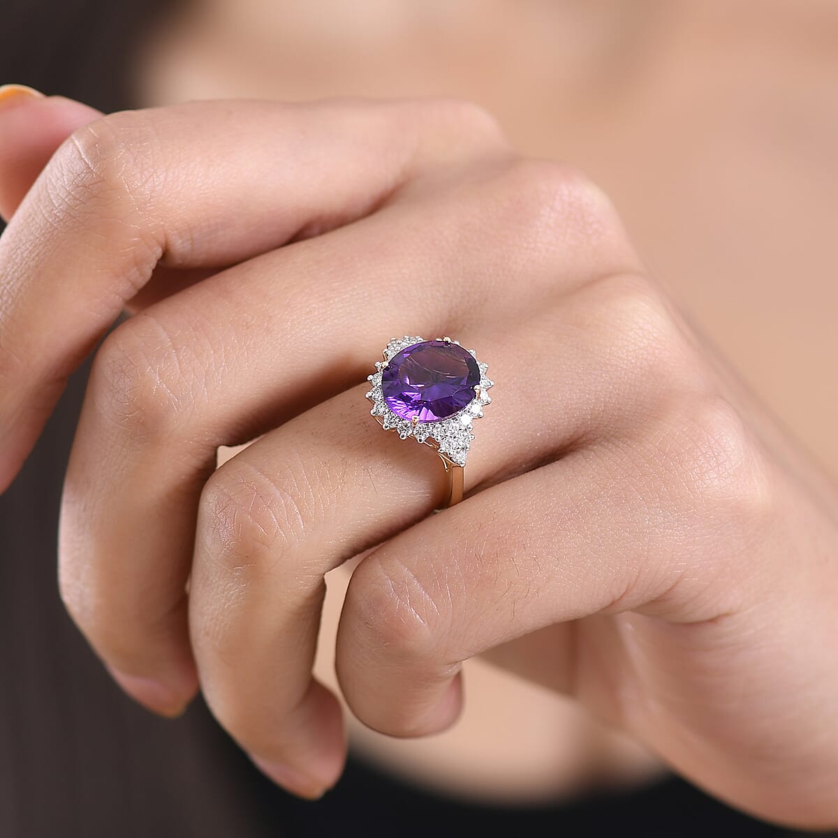 10K Yellow Gold AAA Lusaka Amethyst, Luxuriant Lab Grown Diamond (G-H, SI) (0.70 cts) Ring (Size 6.0) 4.85 ctw image number 2